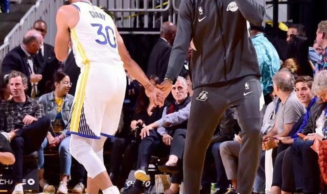 东西部竞争格局差别大！绿军一枝独秀 詹库杜互撕